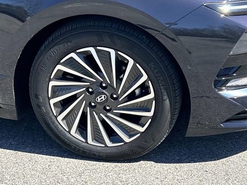 Certified 2024 Hyundai Sonata Limited FWD image 9