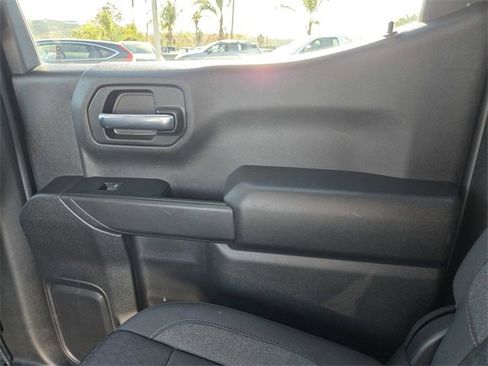 Used 2023 Chevrolet Silverado 1500 Custom image 13