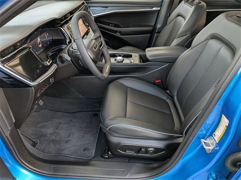 Used 2025 Jeep Wagoneer S Limited image 10