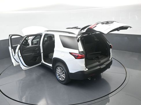 Used 2023 Chevrolet Traverse LT image 70