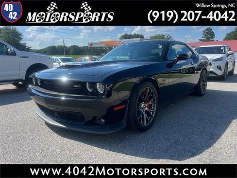 Used 2016 Dodge Challenger SRT w/ Technology Group RWD image 1