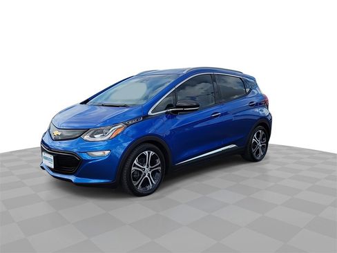 Certified 2017 Chevrolet Bolt Premier w/ Driver Confidence II Package image 4