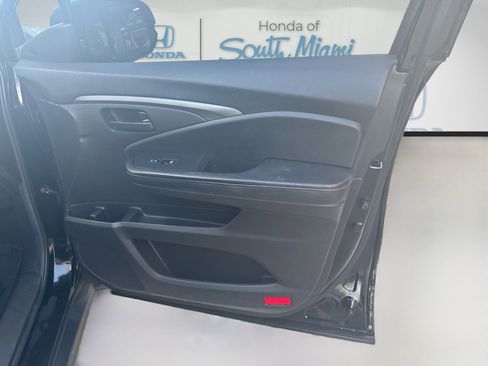 Certified 2022 Honda Pilot TrailSport image 34