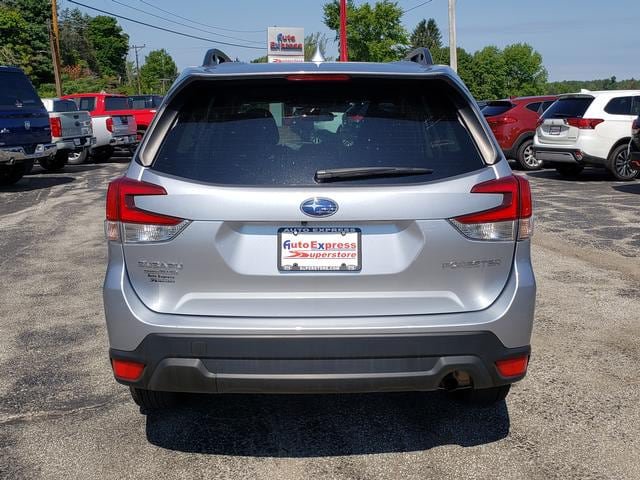 Used 2023 Subaru Forester Premium AWD/4WD image 6