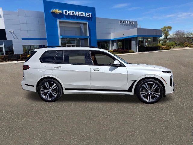 Used 2026 BMW X7 xDrive40i w/ M Sport Package AWD/4WD image 27