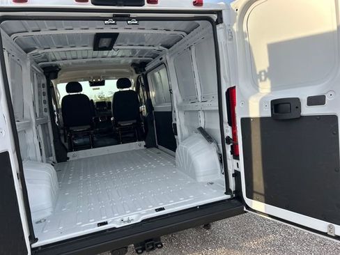 New 2025 RAM ProMaster 1500 w/ Convenience Group FWD image 33