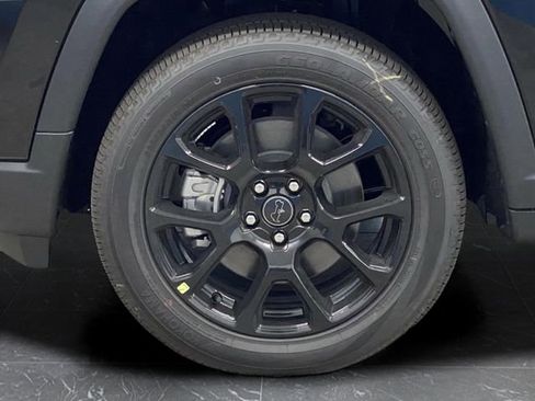 New 2026 Jeep Compass Latitude image 38