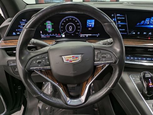 Used 2021 Cadillac Escalade Premium Luxury image 19