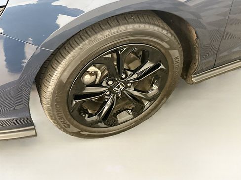 Used 2025 Honda Accord SE image 11