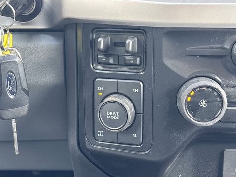 Used 2025 Ford F250 XLT w/ Snow Plow Prep Package AWD/4WD image 23