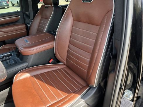 Certified 2025 GMC Sierra 3500 Denali Ultimate AWD/4WD image 20