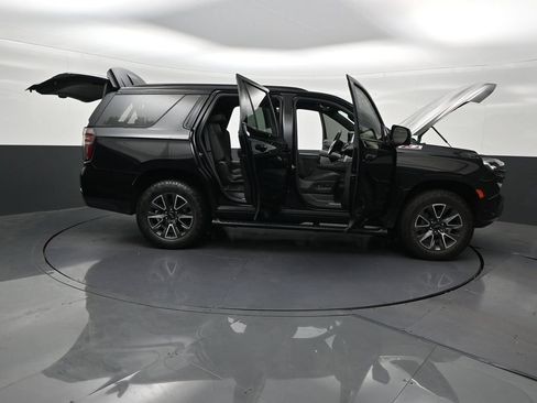 Used 2022 Chevrolet Tahoe Z71 w/ Luxury Package AWD/4WD image 34