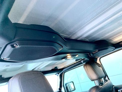 Used 2022 Jeep Gladiator Rubicon w/ LED Lighting Group image 40