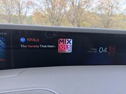 Used 2025 Lincoln Nautilus Reserve w/ Jet Appearance Package image 15