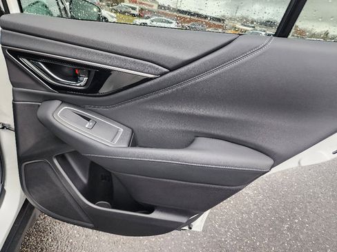 Certified 2025 Subaru Outback Limited image 31