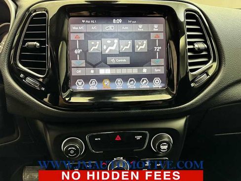 Used 2018 Jeep Compass Limited AWD/4WD image 23