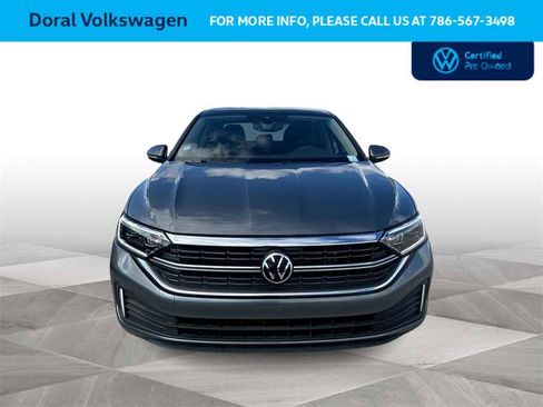 Used 2024 Volkswagen Jetta SEL image 3
