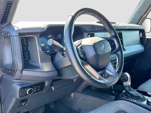 Used 2025 Ford Bronco Big Bend image 9