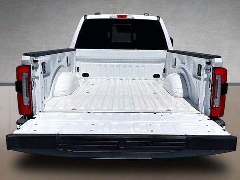 Used 2025 Ford F250 Platinum w/ FX4 Off-Road Package AWD/4WD image 27