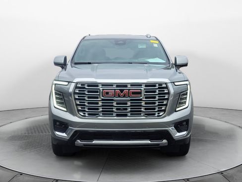 Used 2026 GMC Yukon Denali w/ Denali Reserve Package AWD/4WD image 2