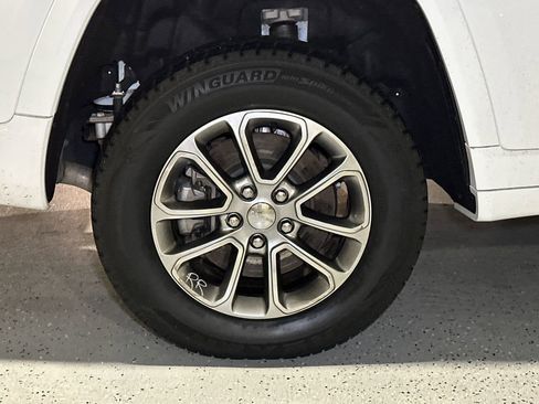Used 2023 Jeep Grand Cherokee L Summit AWD/4WD image 9