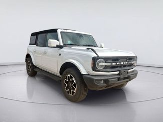 Used 2023 Ford Bronco Outer Banks AWD/4WD video 1