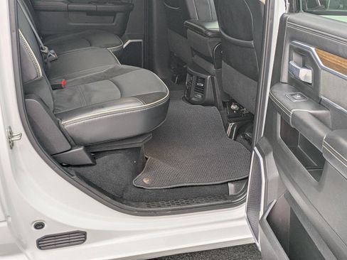 Used 2024 RAM 2500 Laramie image 17