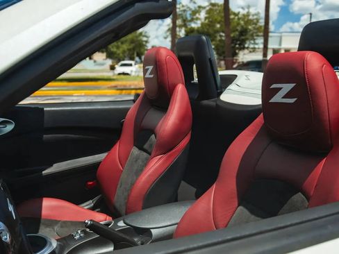 Used 2013 Nissan 370Z Touring w/ Sport Pkg RWD image 25