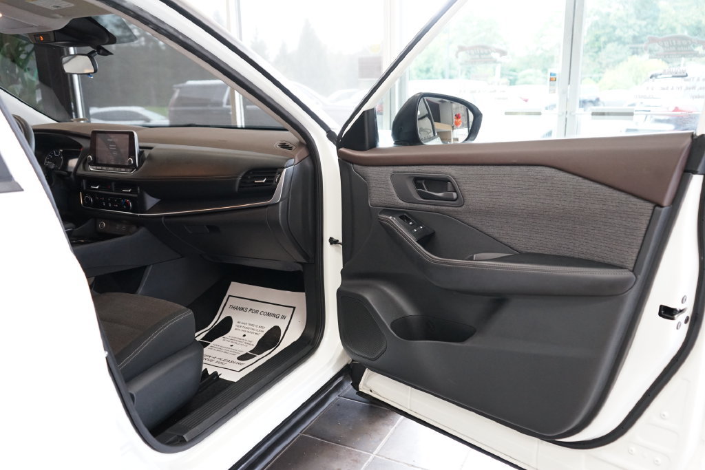 Used 2021 Nissan Rogue S AWD/4WD image 37