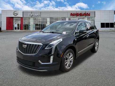 Used 2021 Cadillac XT5 Premium Luxury FWD image 3
