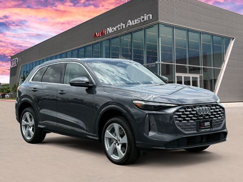 Certified 2025 Audi Q5 Premium w/ Premium Plus AWD/4WD image 5
