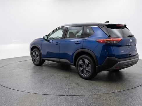 Used 2025 Nissan Rogue SV image 6