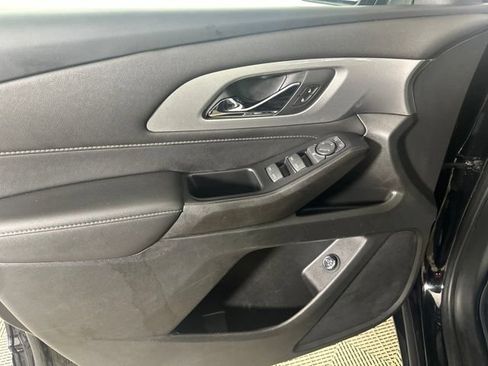 Used 2022 Chevrolet Traverse LT AWD/4WD image 12