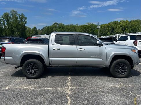 Used 2023 Toyota Tacoma SR5 RWD image 2