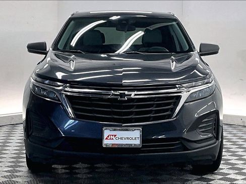 Used 2022 Chevrolet Equinox LS w/ LS Convenience Package image 2