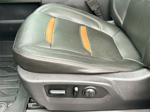 Used 2019 GMC Sierra 1500 AT4 w/ AT4 Premium Package image 9