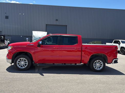 Used 2023 Chevrolet Silverado 1500 LT AWD/4WD image 6