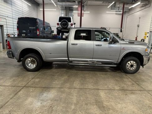 Used 2022 RAM 3500 Laramie AWD/4WD image 6