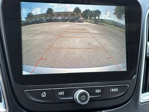 Used 2018 Chevrolet Malibu LT FWD image 20