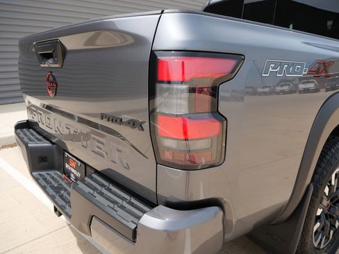 Used 2024 Nissan Frontier PRO-4X w/ Off-Road Protection Package AWD/4WD image 10