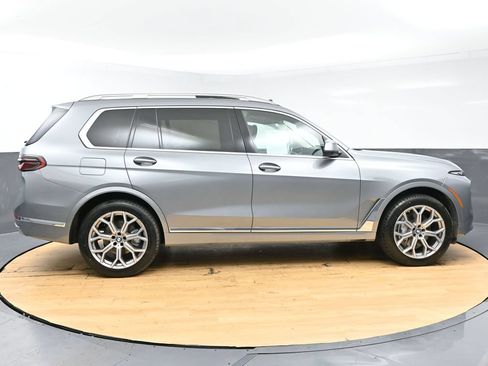 Used 2025 BMW X7 xDrive40i AWD/4WD image 8