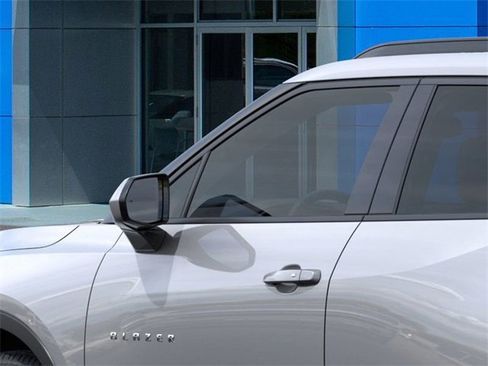 New 2026 Chevrolet Blazer LT image 12