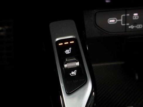 Used 2025 Kia Sorento SX image 5