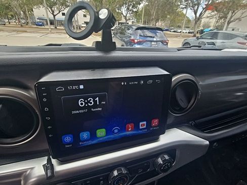 Used 2020 Jeep Wrangler Unlimited Sport S image 25