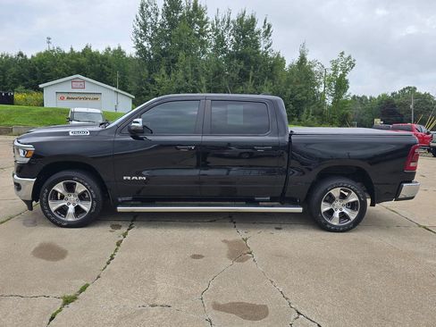 Used 2024 RAM 1500 Laramie AWD/4WD image 6
