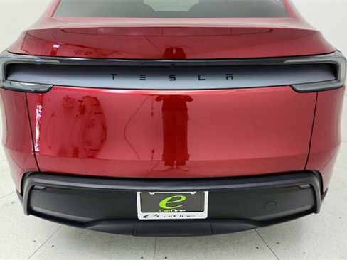 Used 2026 Tesla Model Y Long Range image 11