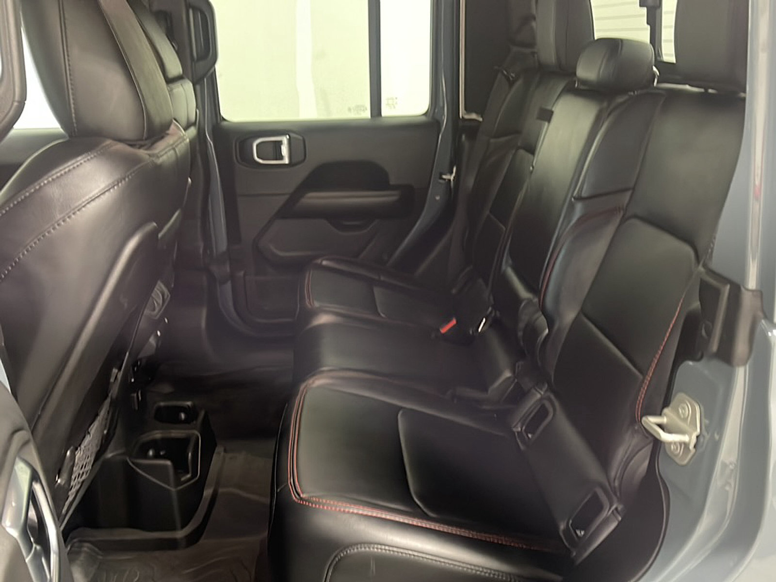 Used 2024 Jeep Gladiator Rubicon AWD/4WD image 16