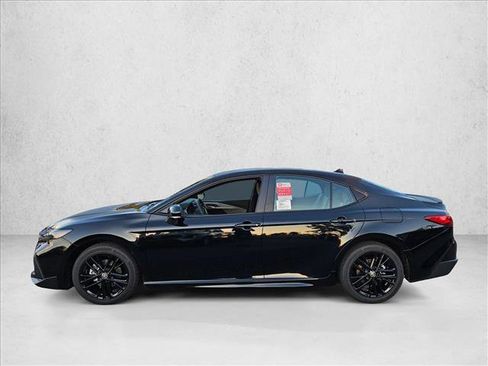 New 2025 Toyota Camry SE image 5