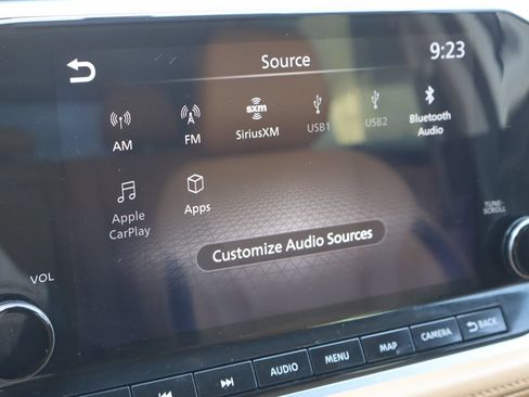 Used 2023 Nissan Rogue Platinum w/ Platinum Premium Package FWD image 9