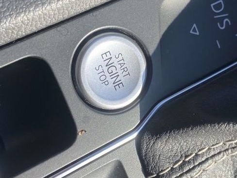 Used 2023 Volkswagen Atlas Cross Sport SE w/ Black Wheel Package image 27